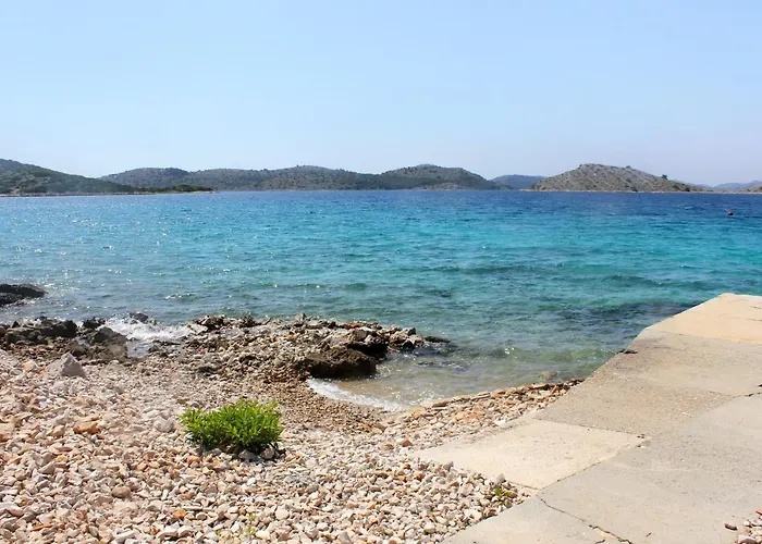 Secluded Fisherman's Cove Suha Punta, Kornati - 8168 *