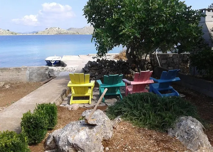 Secluded Fisherman's Cove Suha Punta, Kornati - 8168 Pinizelic